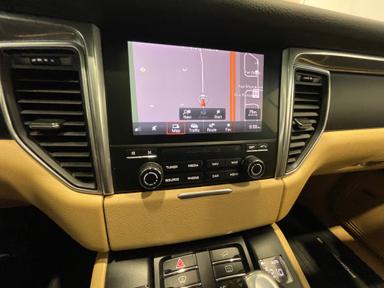 Porsche Macan 2018 - Thumbnail 32