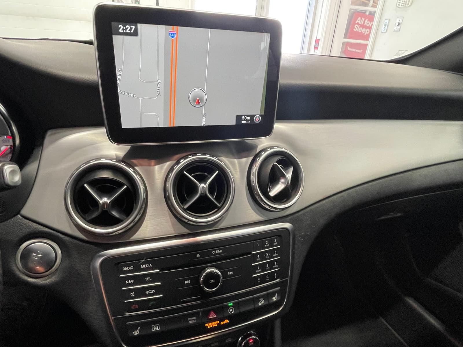 Mercedes-Benz GLA-Class 2016 - Image 36