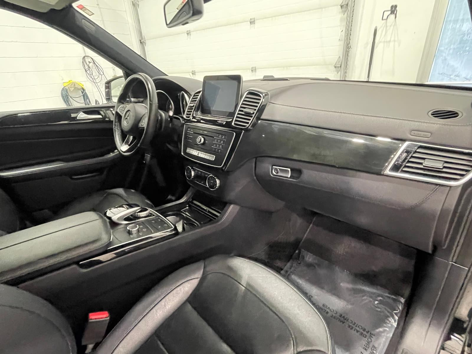 Mercedes-Benz GLE-Class 2017 - Image 25