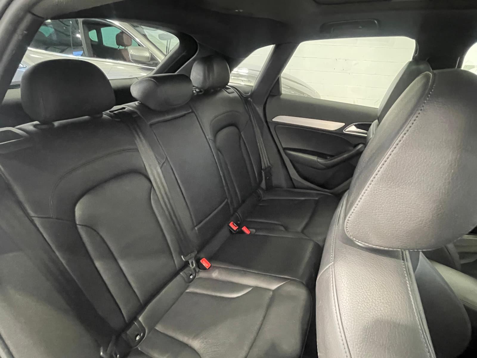 Audi Q3 2016 - Image 16