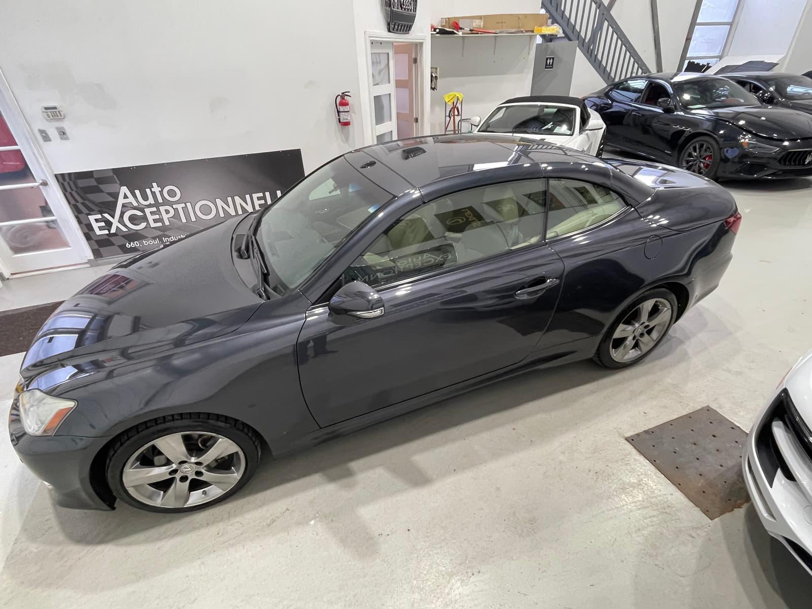 Lexus IS 250C 2010 - Image 12