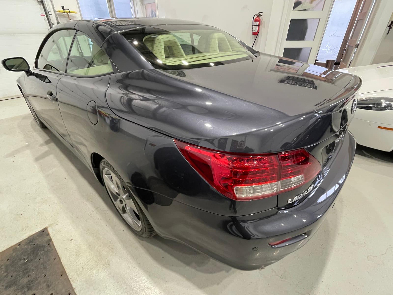 Lexus IS 250C 2010 - Image 13