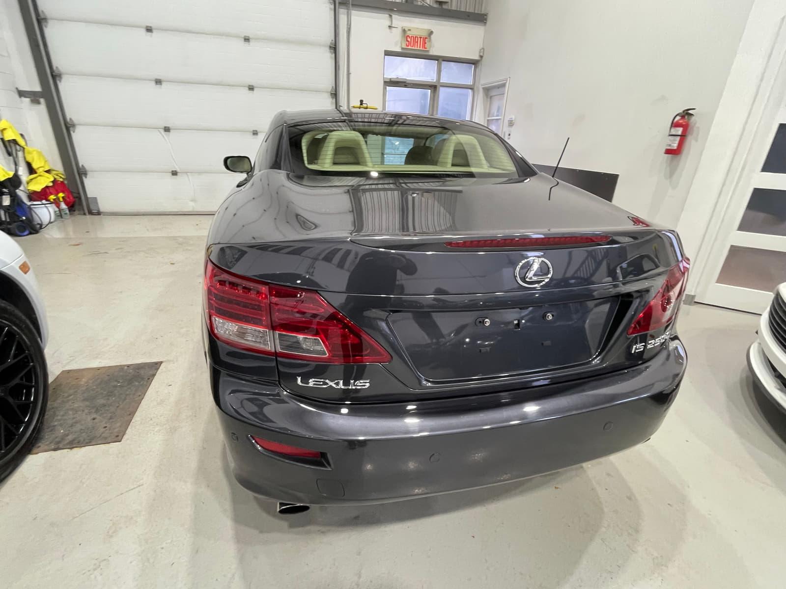 Lexus IS 250C 2010 - Image 15