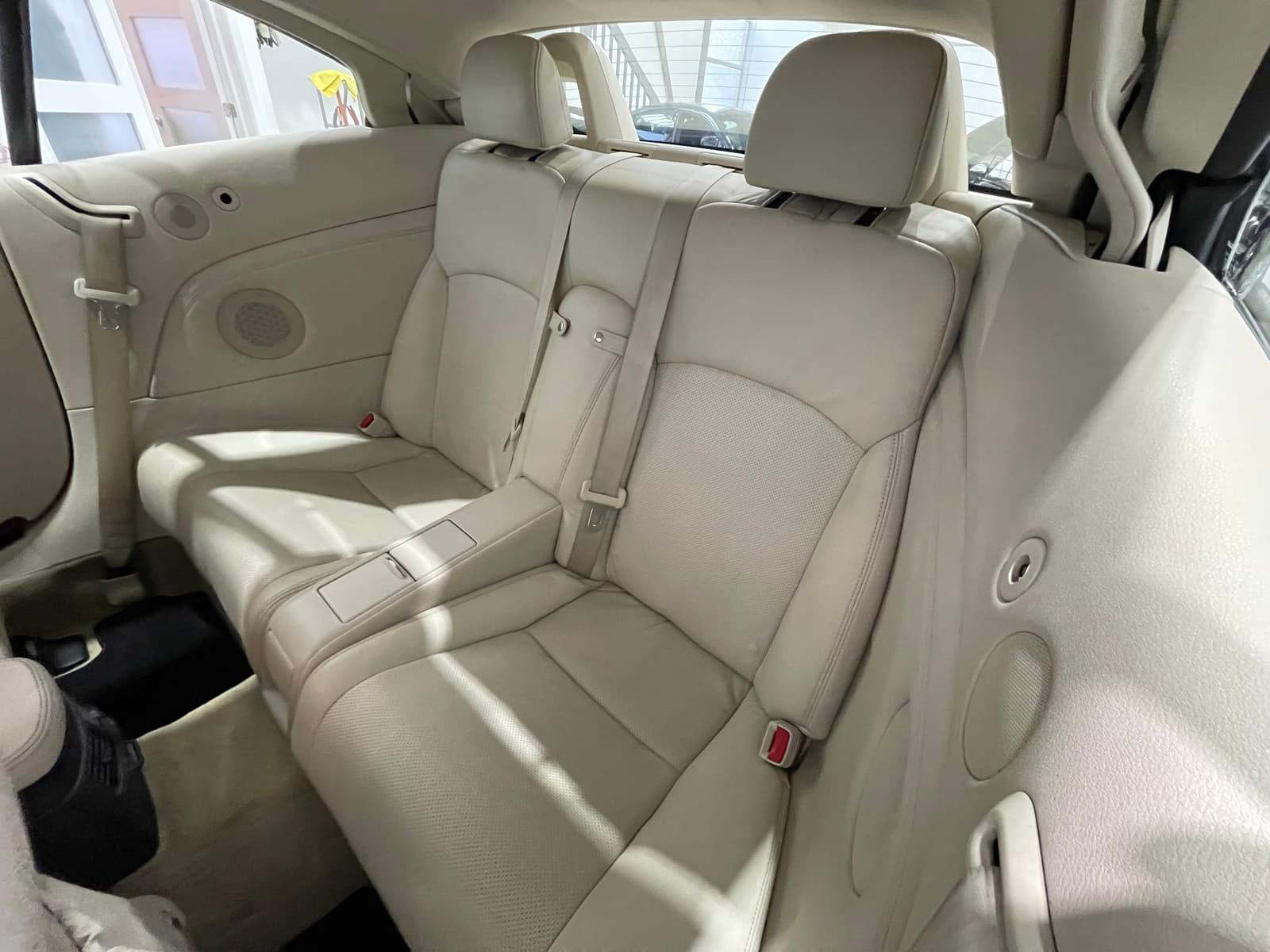 Lexus IS 250C 2010 - Image 27