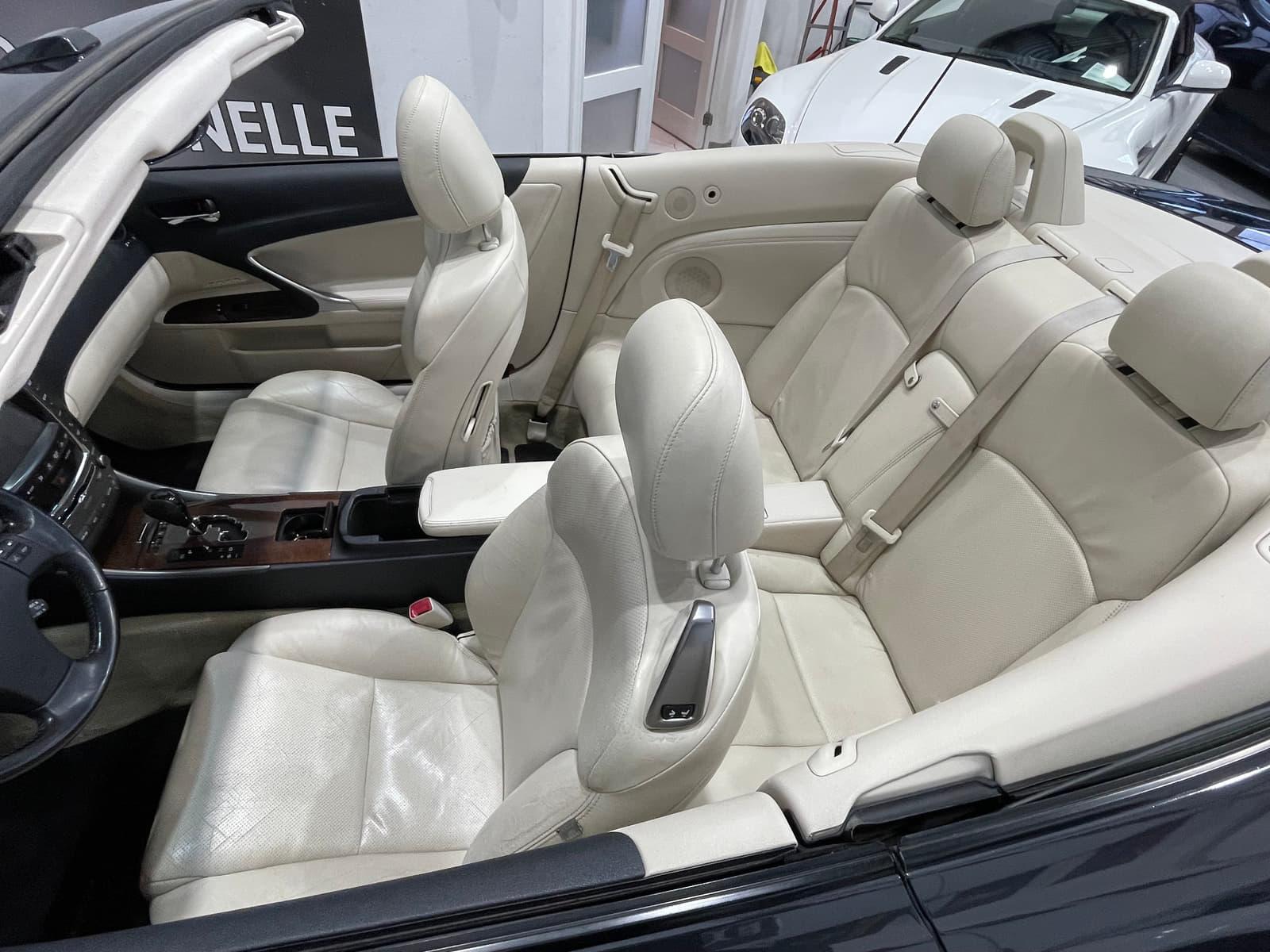 Lexus IS 250C 2010 - Image 42