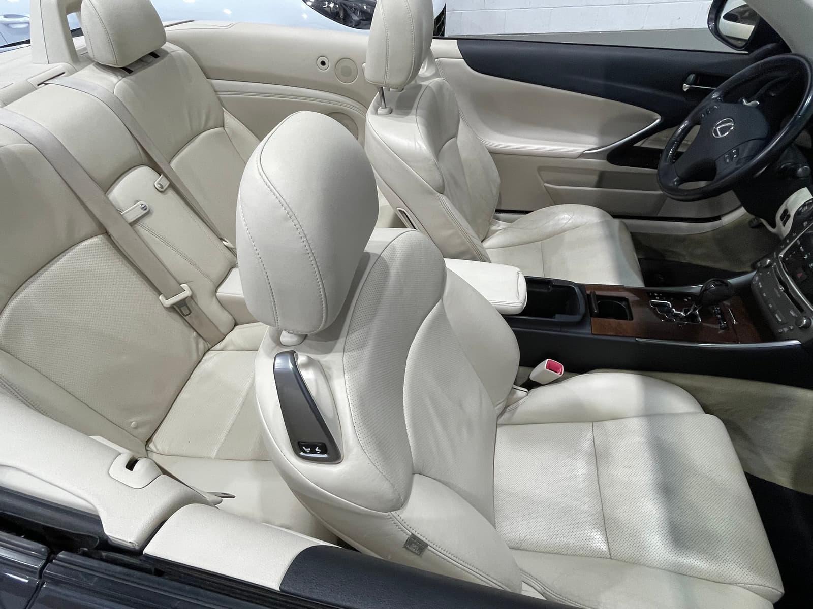 Lexus IS 250C 2010 - Image 46