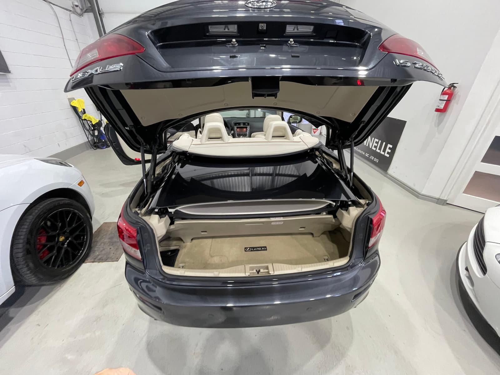 Lexus IS 250C 2010 - Image 54