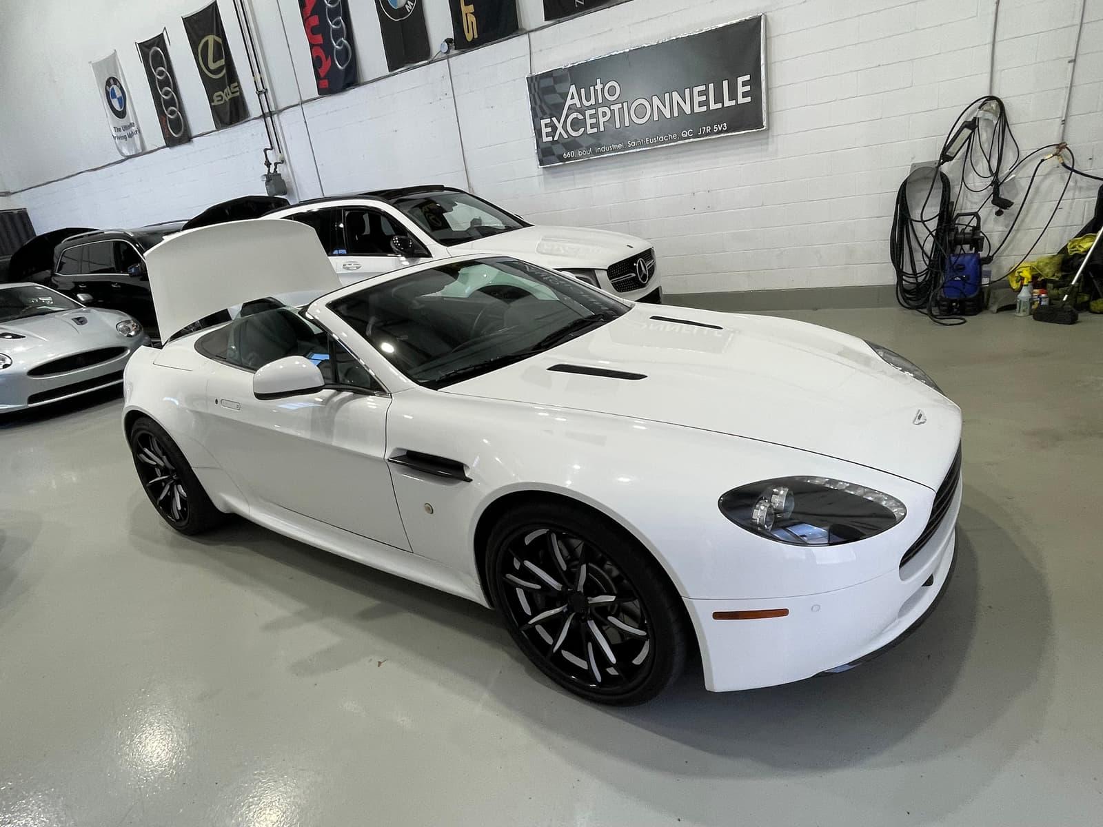 Aston Martin V8 Vantage 2011 - Image 13