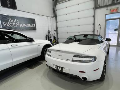 Aston Martin V8 Vantage 2011 - Thumbnail 16