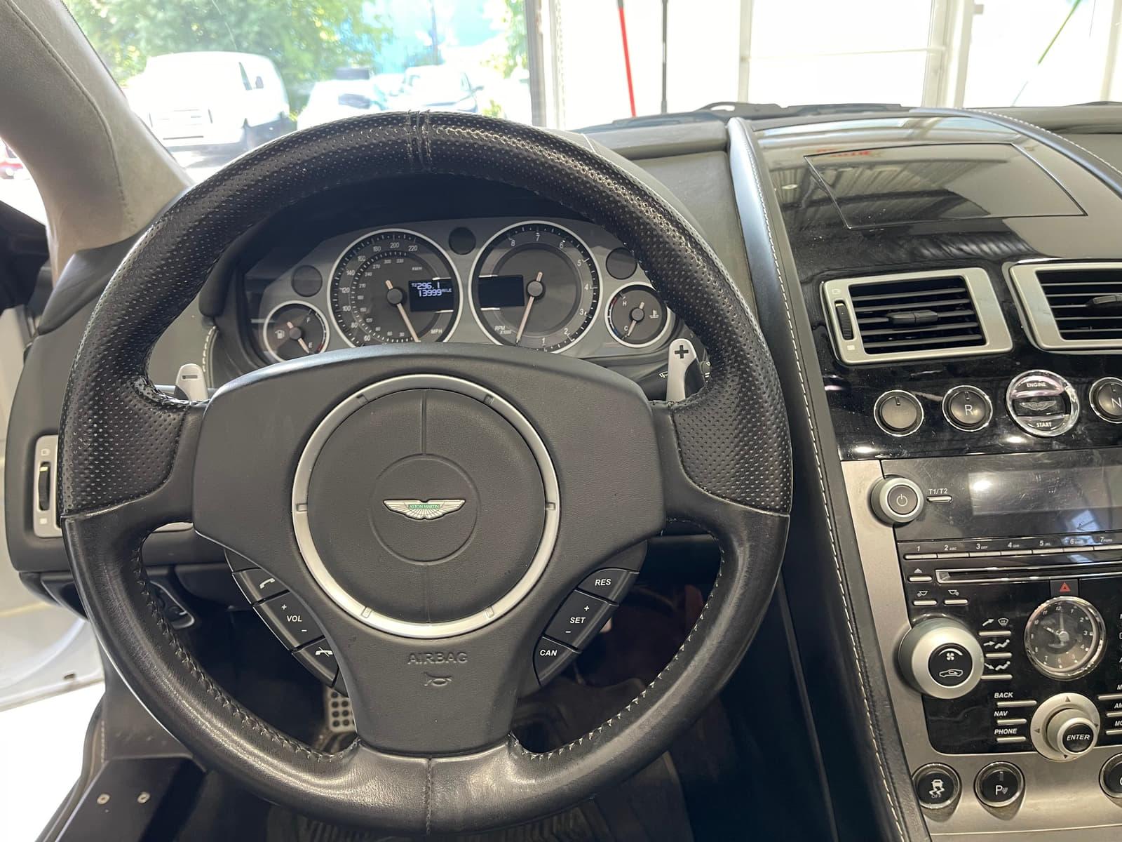 Aston Martin V8 Vantage 2011 - Image 23