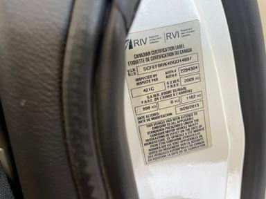 Aston Martin V8 Vantage 2011 - Thumbnail 24