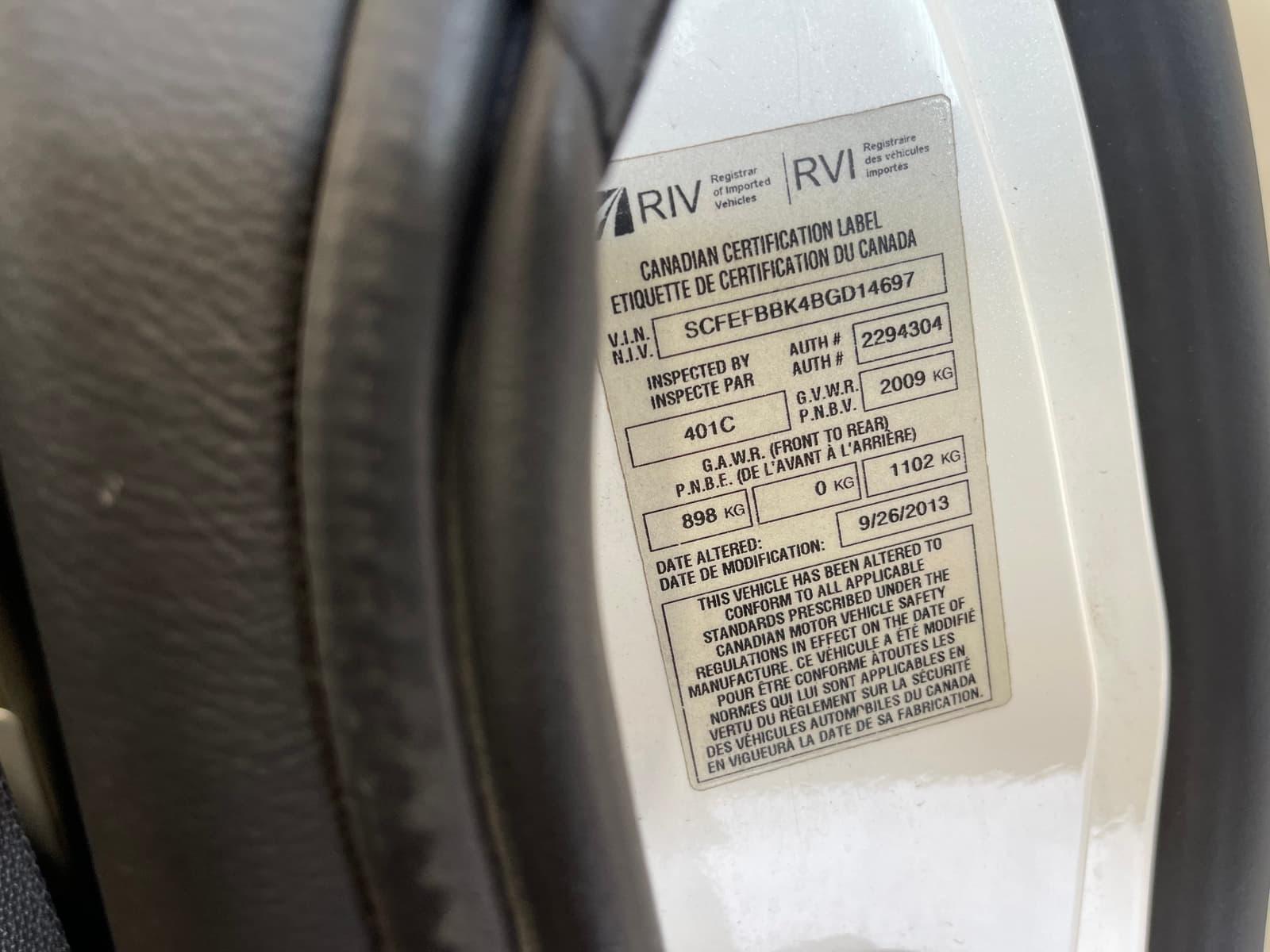 Aston Martin V8 Vantage 2011 - Image 24