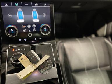 Land Rover Range Rover Velar 2019 - Thumbnail 35