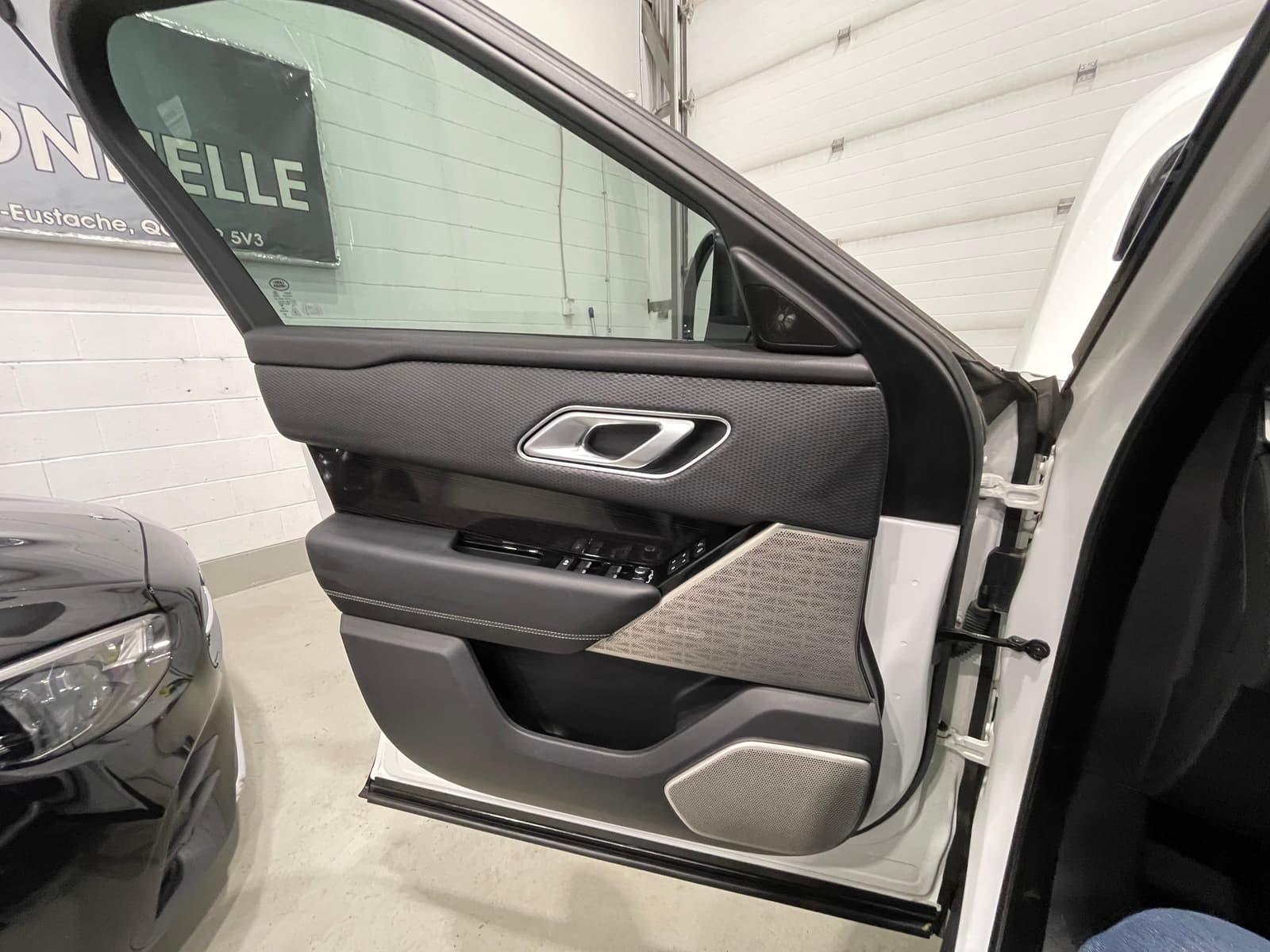 Land Rover Range Rover Velar 2019 - Image 39