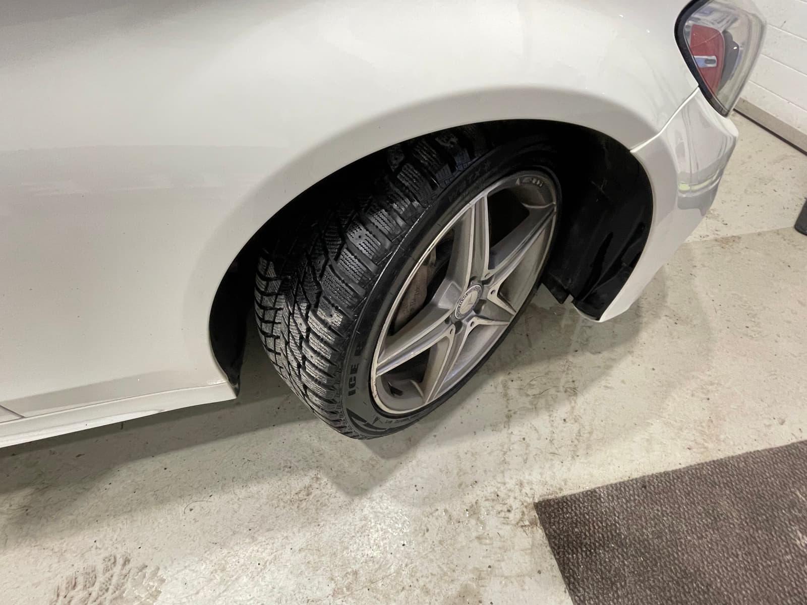 Mercedes-Benz C 300 2016 - Image 14