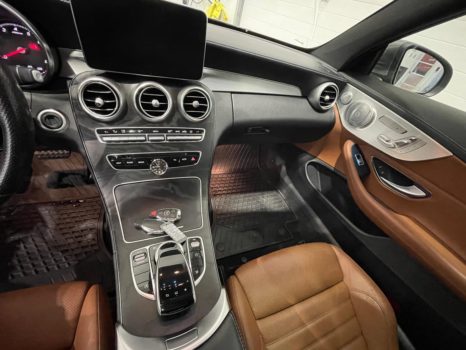 Mercedes-Benz C 300 2017 - Image 21