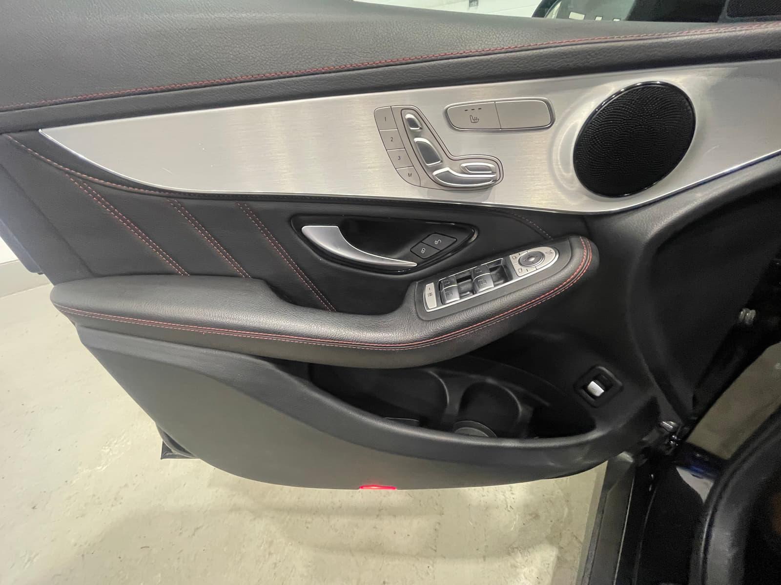 Mercedes-Benz AMG GLC 43 2022 - Image 30