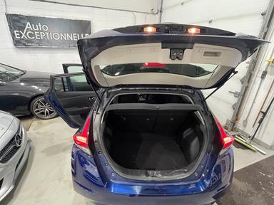 Nissan LEAF 2023 - Thumbnail 17