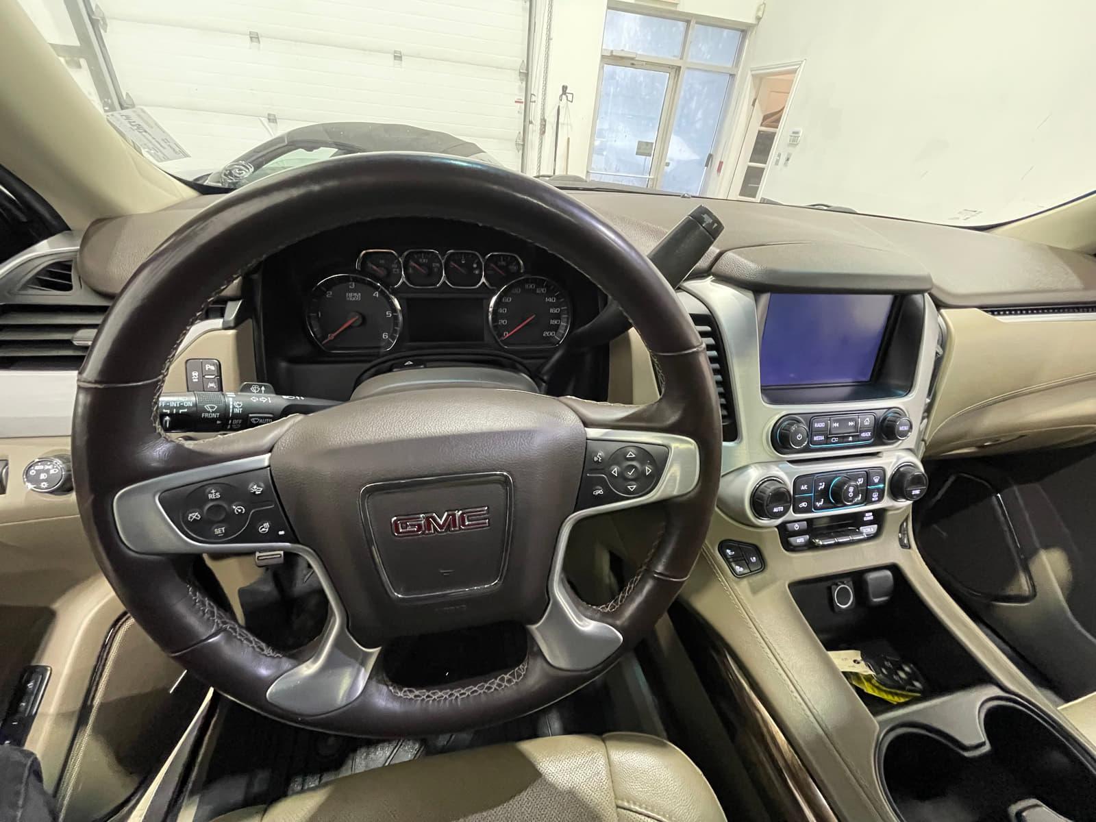 GMC Yukon 2017 - Image 21