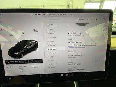 Tesla Model 3 2019 - Thumbnail 38