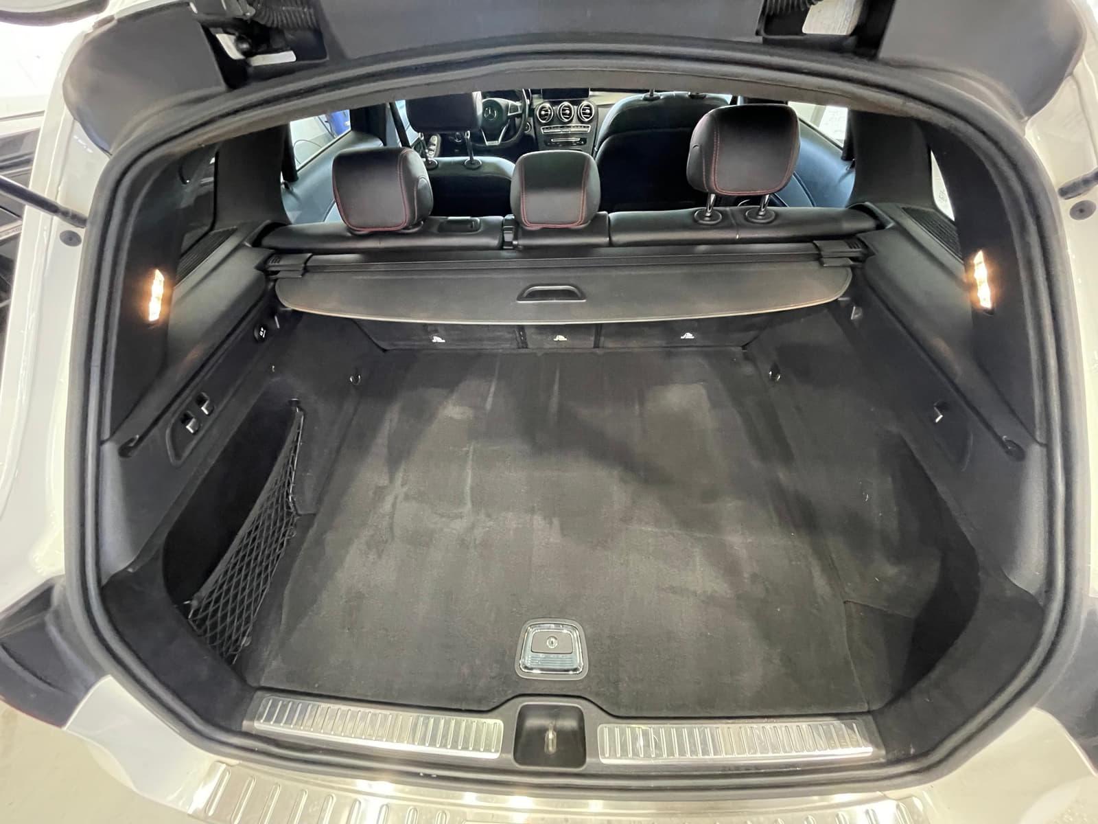 Mercedes-Benz AMG GLC 43 2017 - Image 12