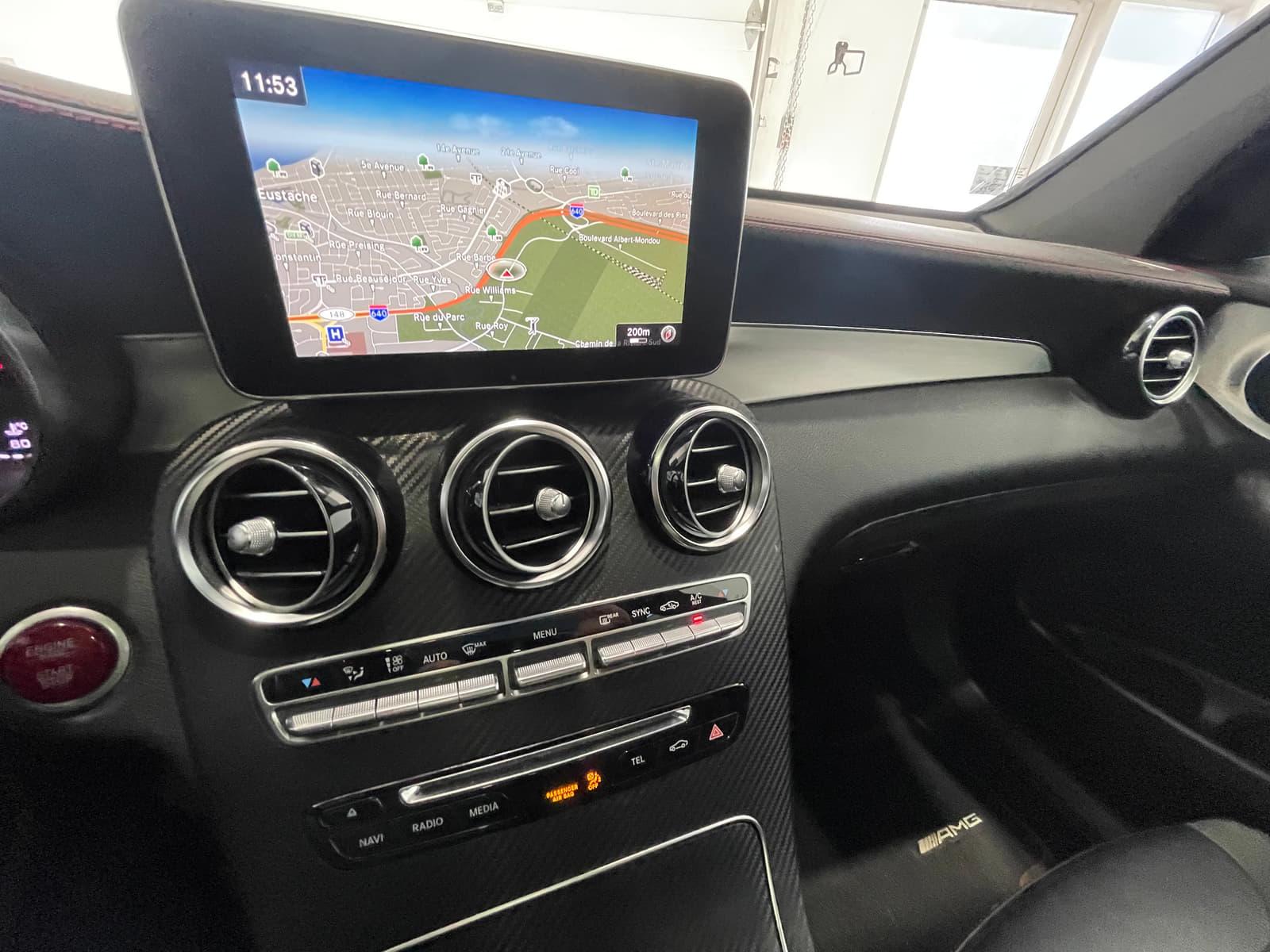 Mercedes-Benz AMG GLC 43 2017 - Image 16