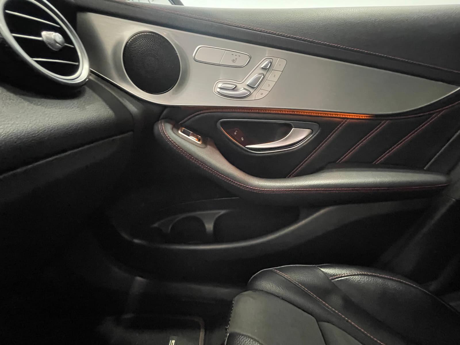 Mercedes-Benz AMG GLC 43 2017 - Image 18