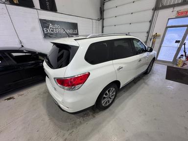 Nissan Pathfinder 2016 - Thumbnail 17