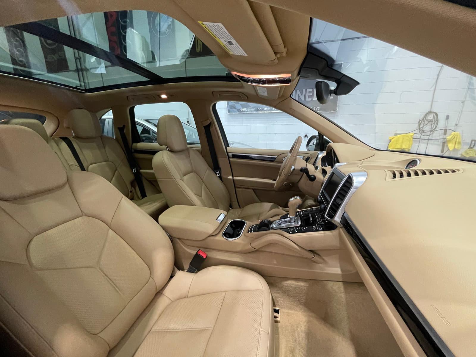 Porsche Cayenne 2014 - Image 17