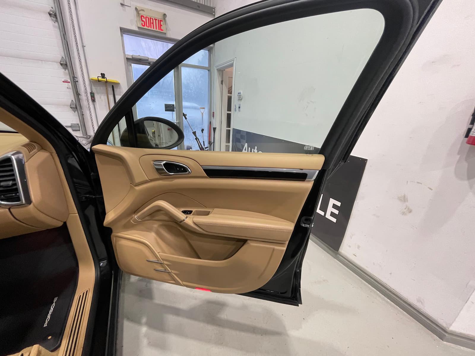 Porsche Cayenne 2014 - Image 20