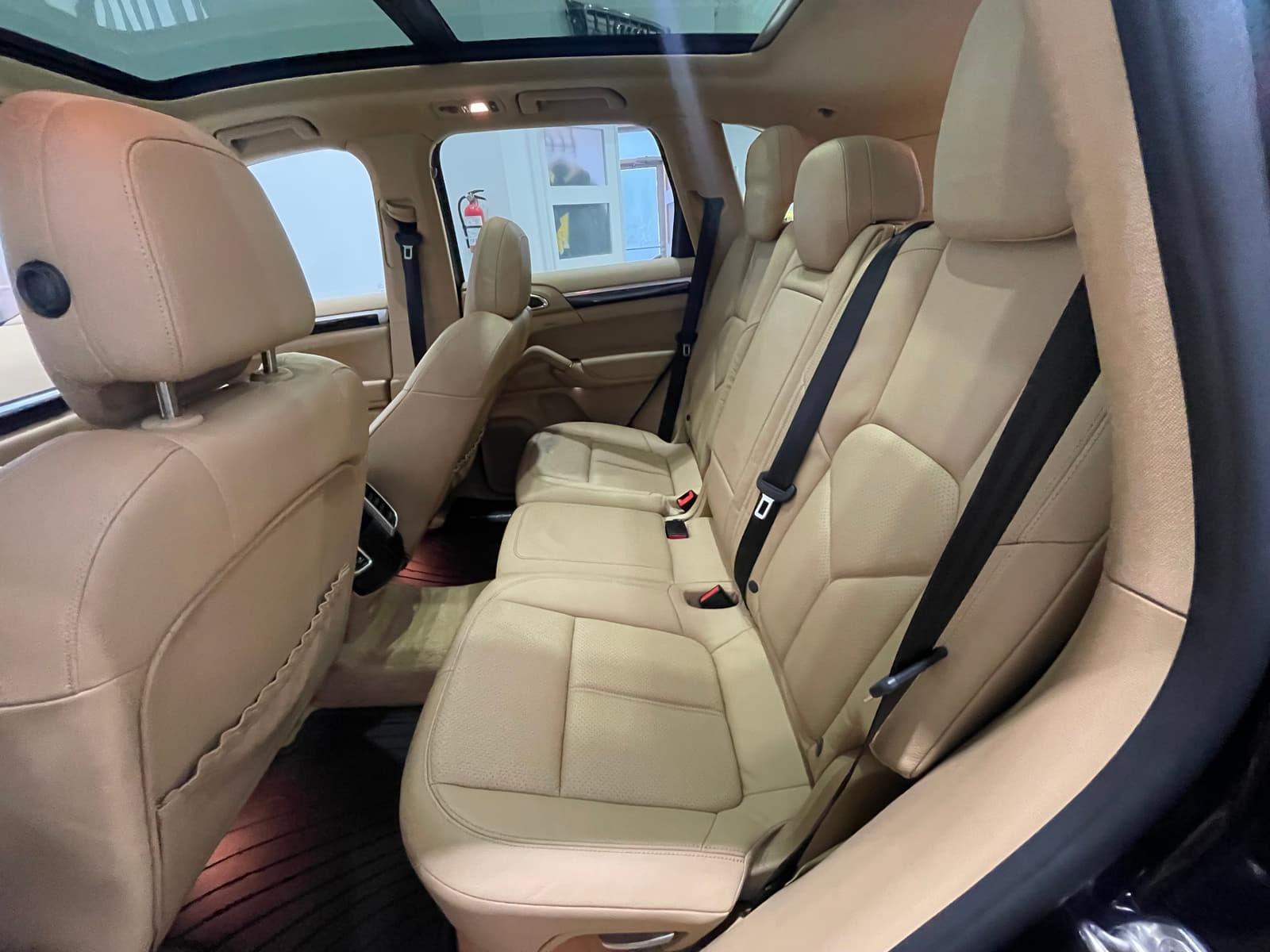 Porsche Cayenne 2014 - Image 22