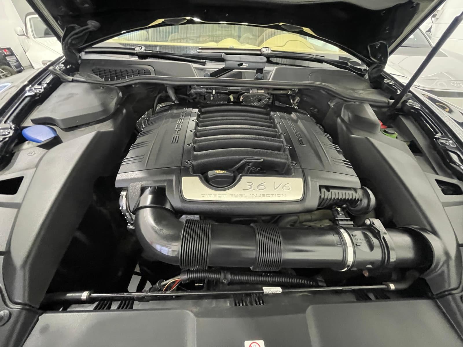 Porsche Cayenne 2014 - Image 36