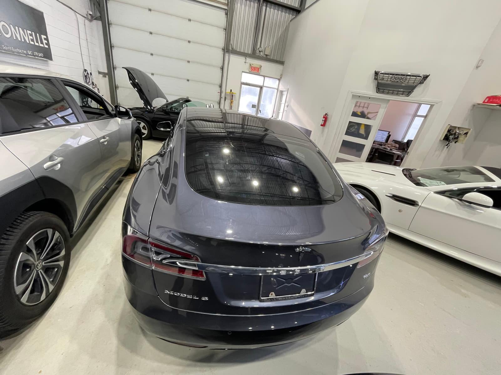 Tesla Model S 2018 - Image 17