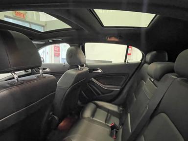Mercedes-Benz GLA-Class 2017 - Thumbnail 12