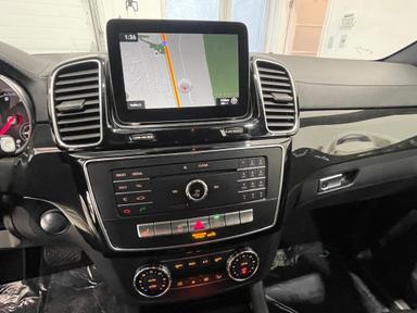 Mercedes-Benz GLE-Class 2017 - Thumbnail 30