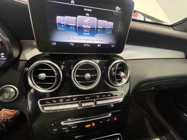Mercedes-Benz GLC-Class 2019 - Thumbnail 27