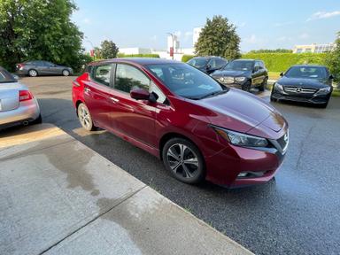 Nissan LEAF 2022 - Thumbnail 2
