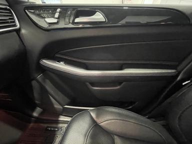 Mercedes-Benz GLE-Class 2018 - Thumbnail 35