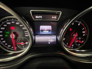 Mercedes-Benz GLE-Class 2018 - Thumbnail 37