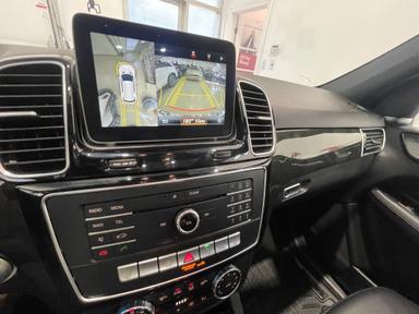 Mercedes-Benz GLE-Class 2018 - Thumbnail 39