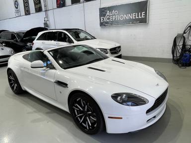 Aston Martin V8 Vantage 2011 - Thumbnail 1