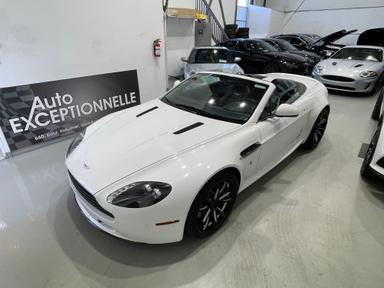 Aston Martin V8 Vantage 2011 - Thumbnail 6