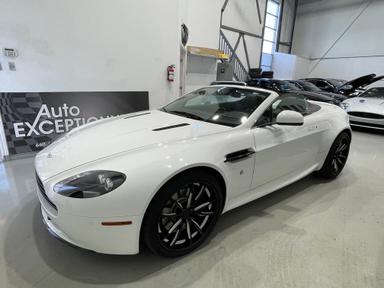 Aston Martin V8 Vantage 2011 - Thumbnail 7