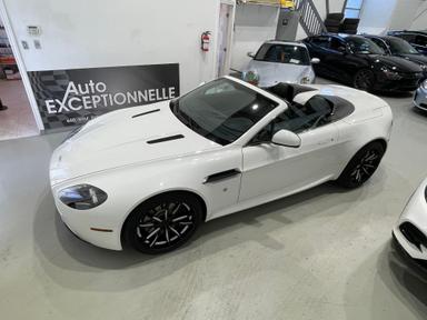 Aston Martin V8 Vantage 2011 - Thumbnail 10