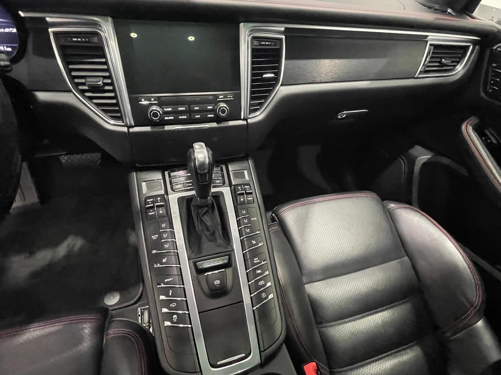 Porsche Macan 2017 - Image 37