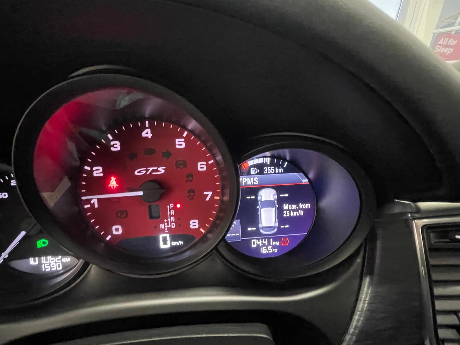 Porsche Macan 2017 - Image 38