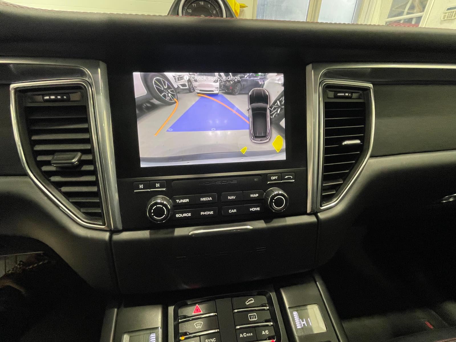 Porsche Macan 2017 - Image 41