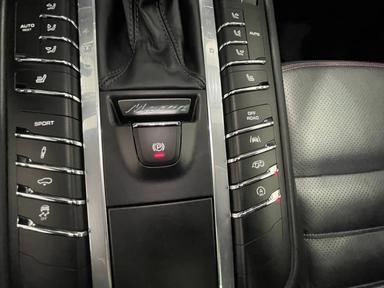 Porsche Macan 2017 - Thumbnail 42