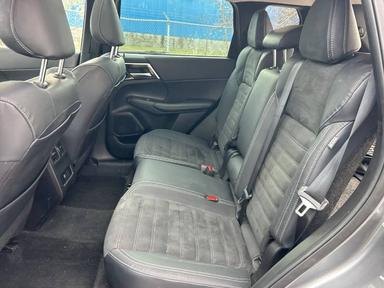 Mitsubishi Outlander 2022 - Thumbnail 22