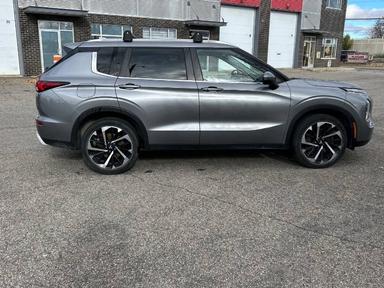 Mitsubishi Outlander 2022 - Thumbnail 6